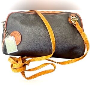 Hunting World COA-PVC Green Leather Crossbody Bag